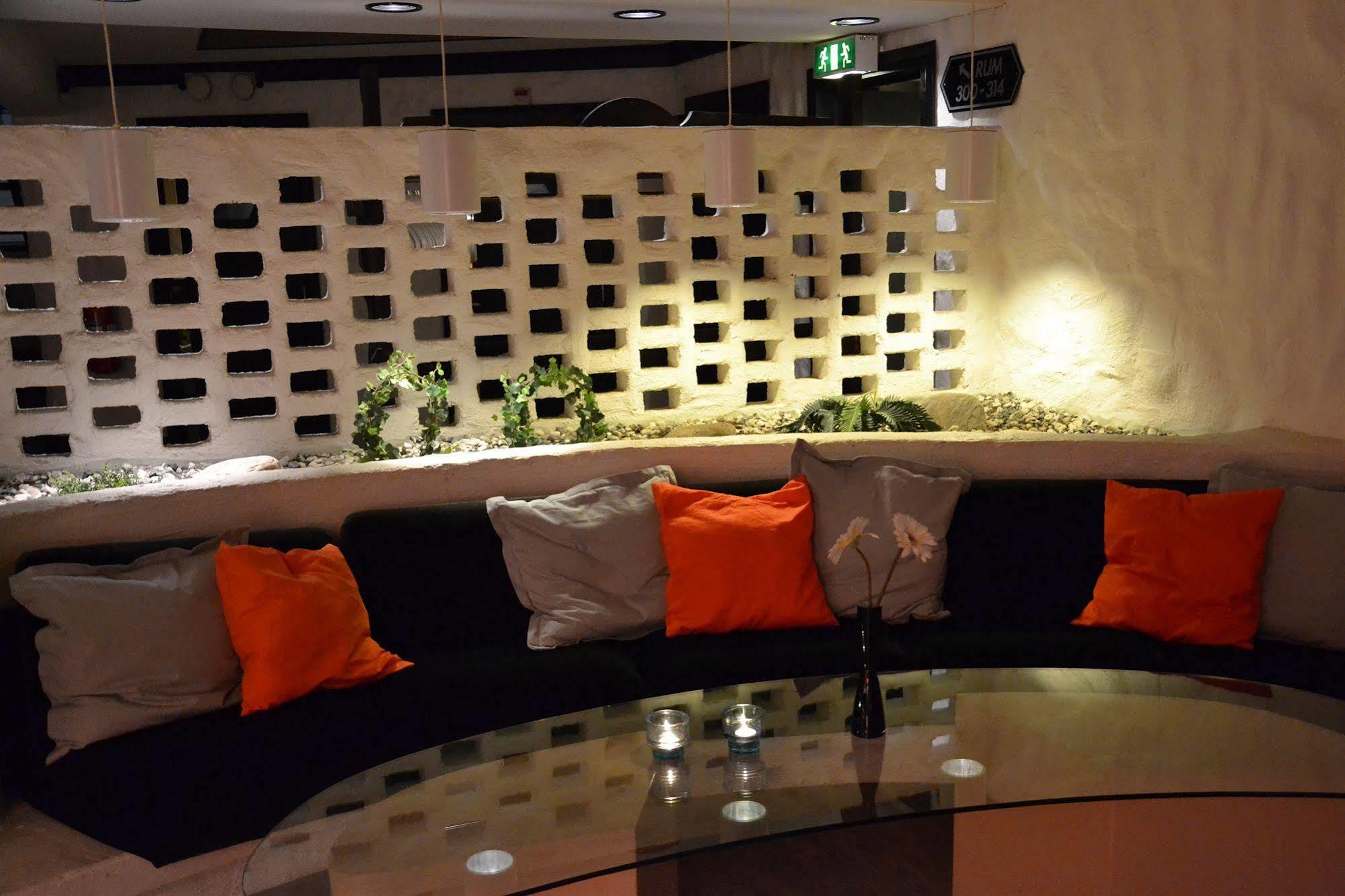 Hotel Smaland Skillingaryd Bagian luar foto